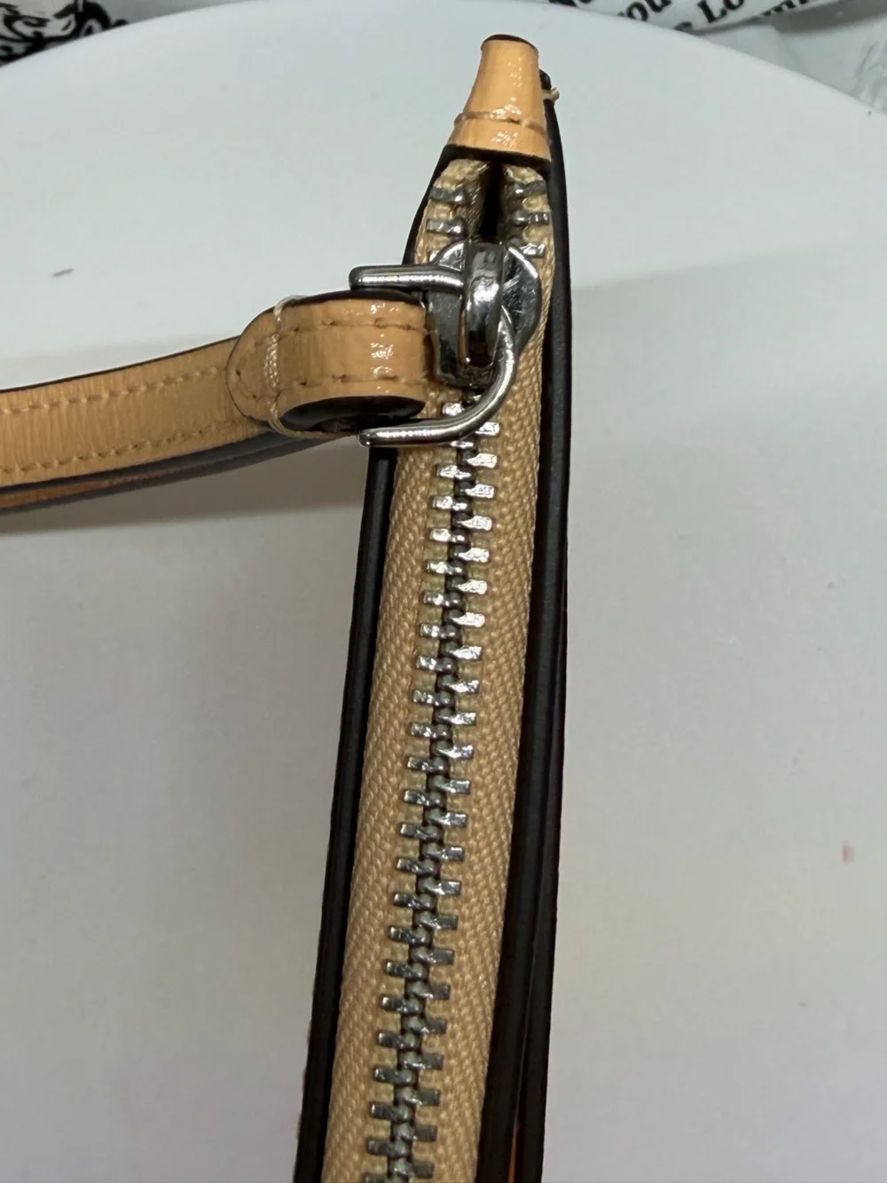 NWOT Kate Spade Lucy Medium L-Zip Wristlet